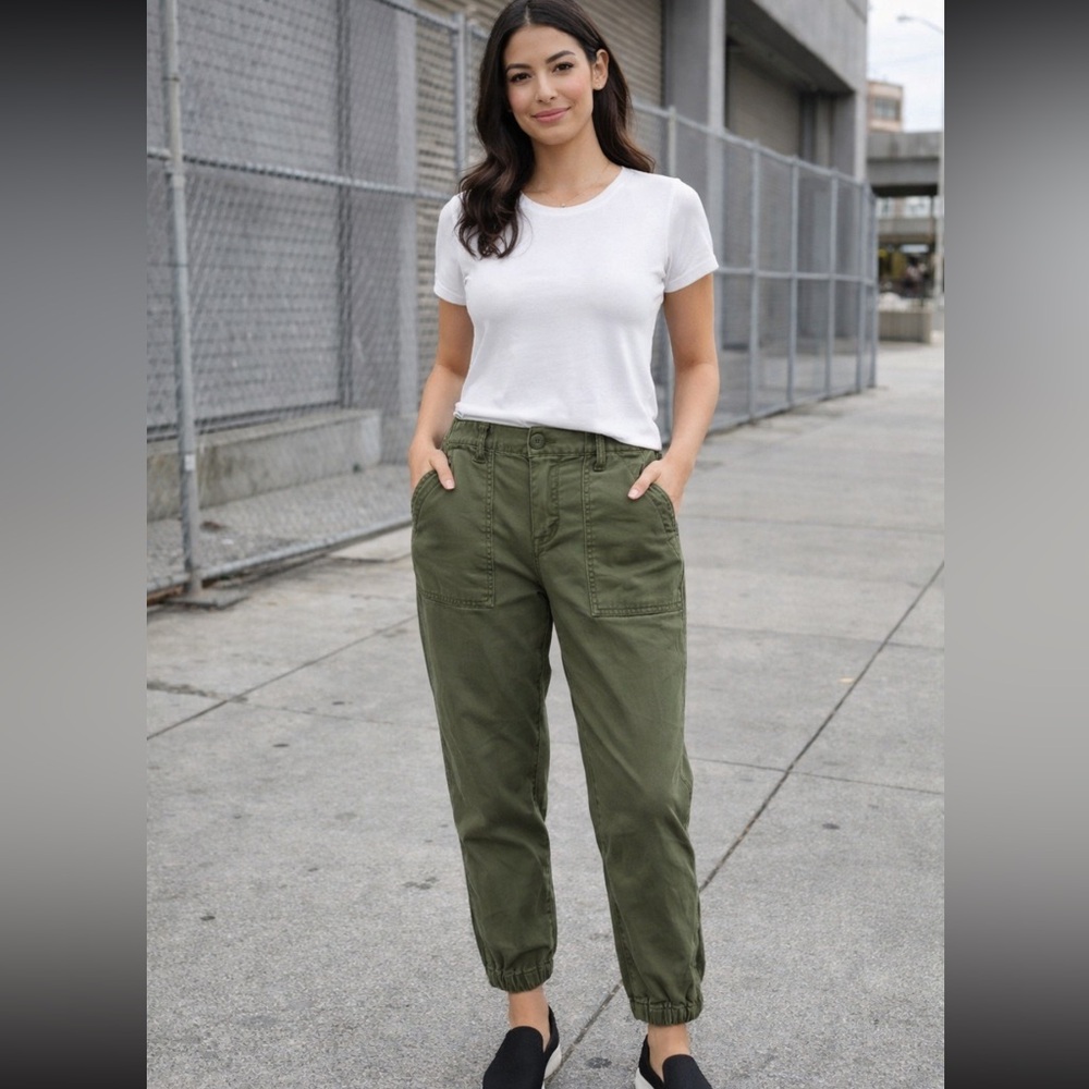 Cabi Cotton stretch Traveler Jogger Pant size‎ 4 style 5076 olive green